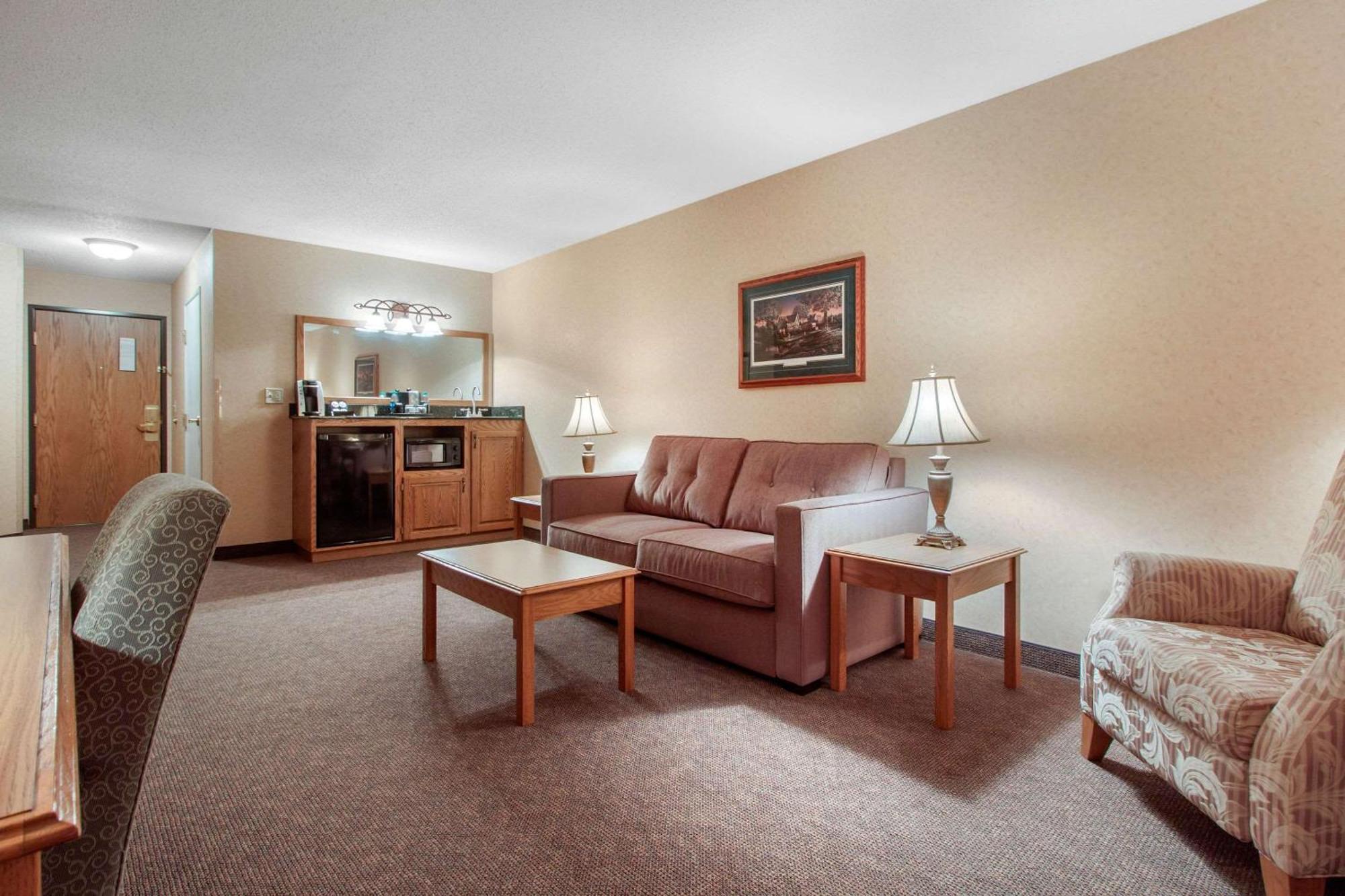 Norfolk Lodge & Suites, Ascend Hotel Collection Buitenkant foto