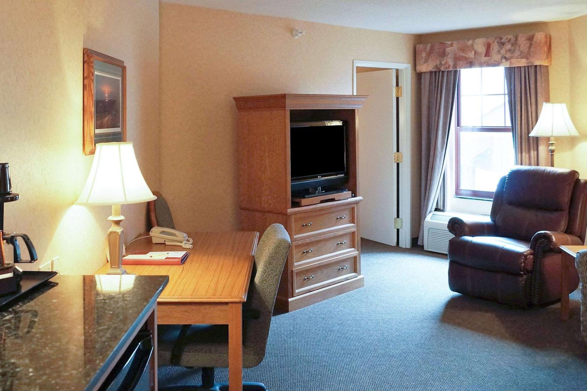 Norfolk Lodge & Suites, Ascend Hotel Collection Buitenkant foto