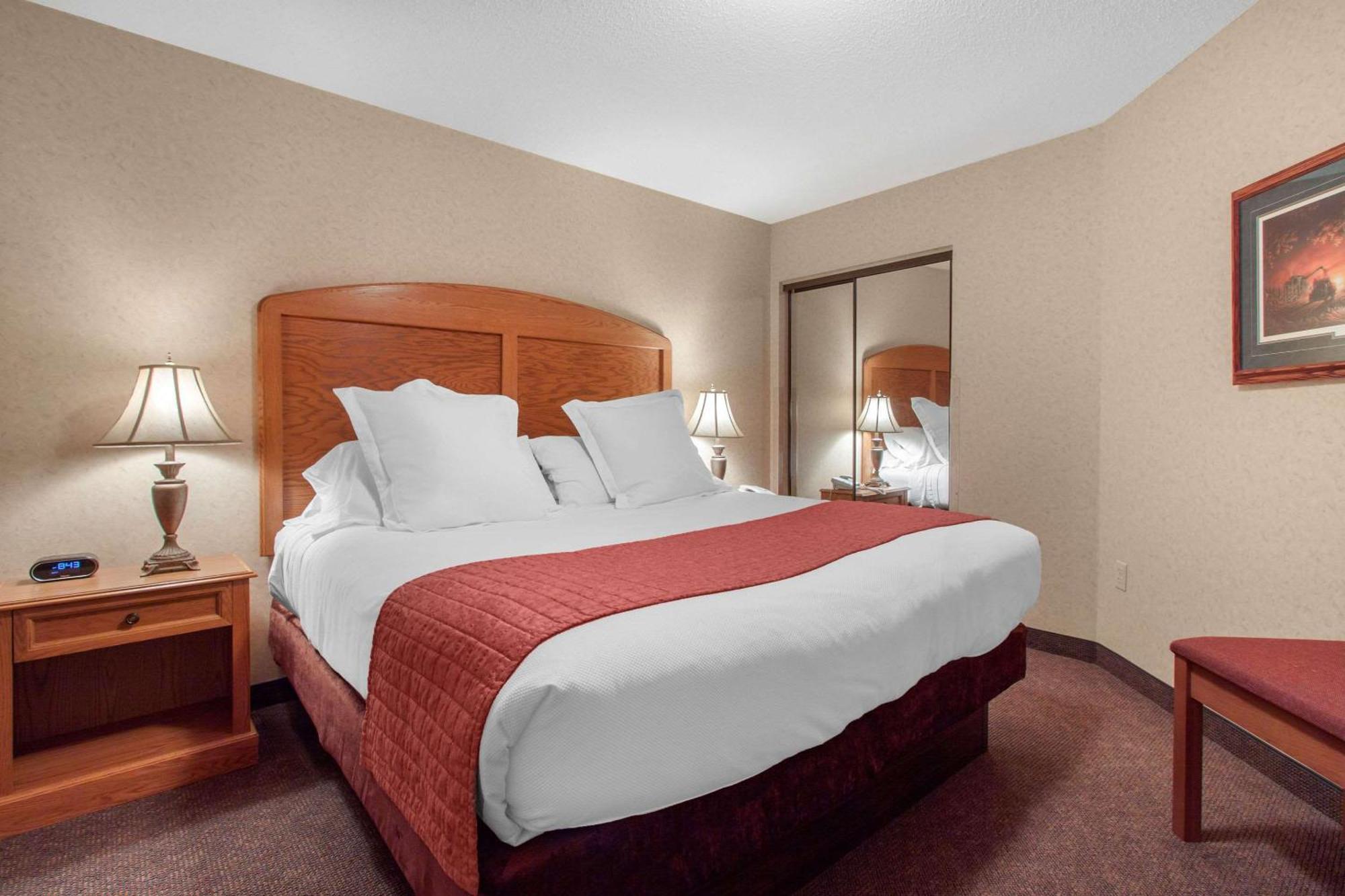 Norfolk Lodge & Suites, Ascend Hotel Collection Buitenkant foto