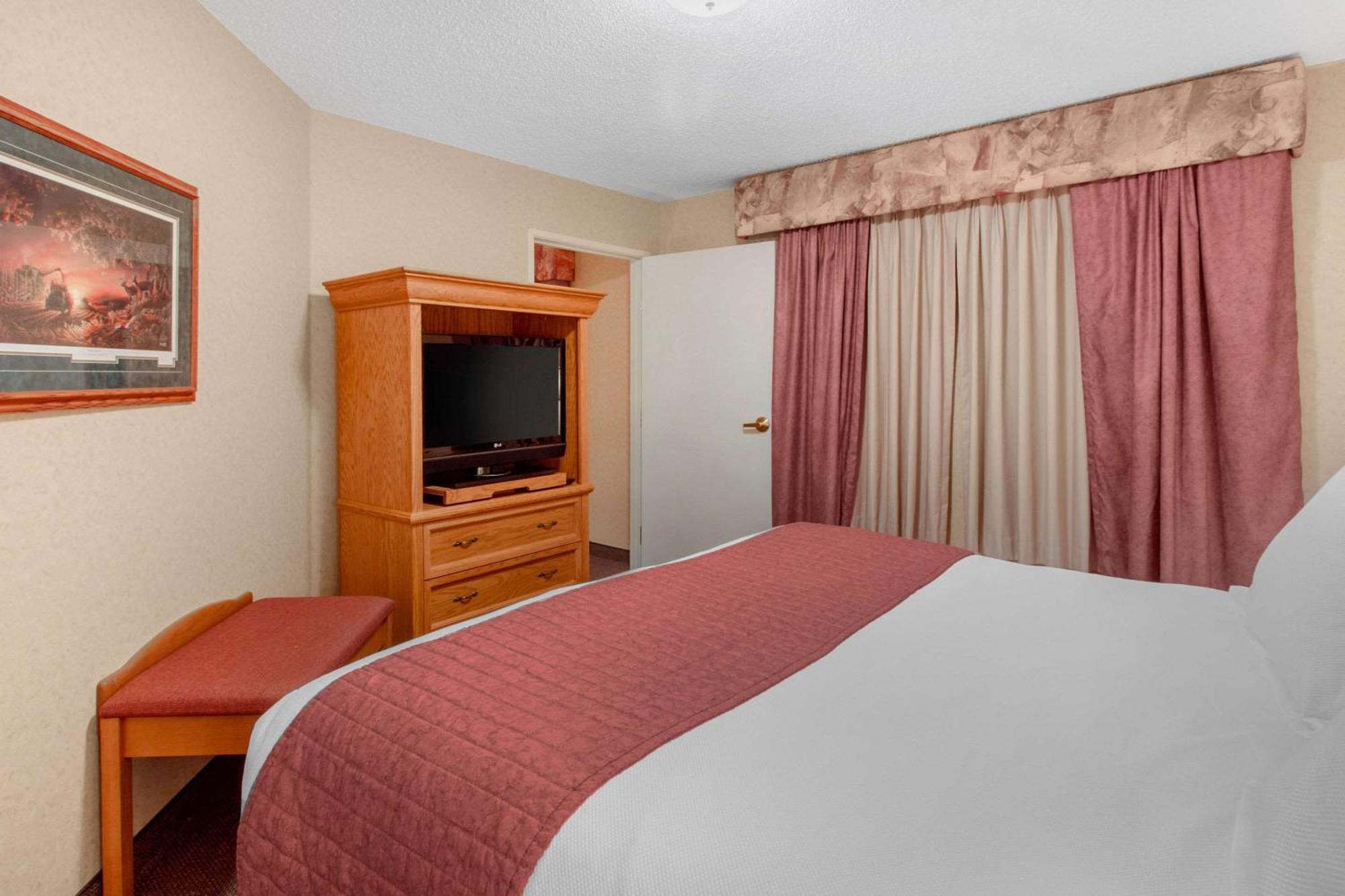 Norfolk Lodge & Suites, Ascend Hotel Collection Buitenkant foto