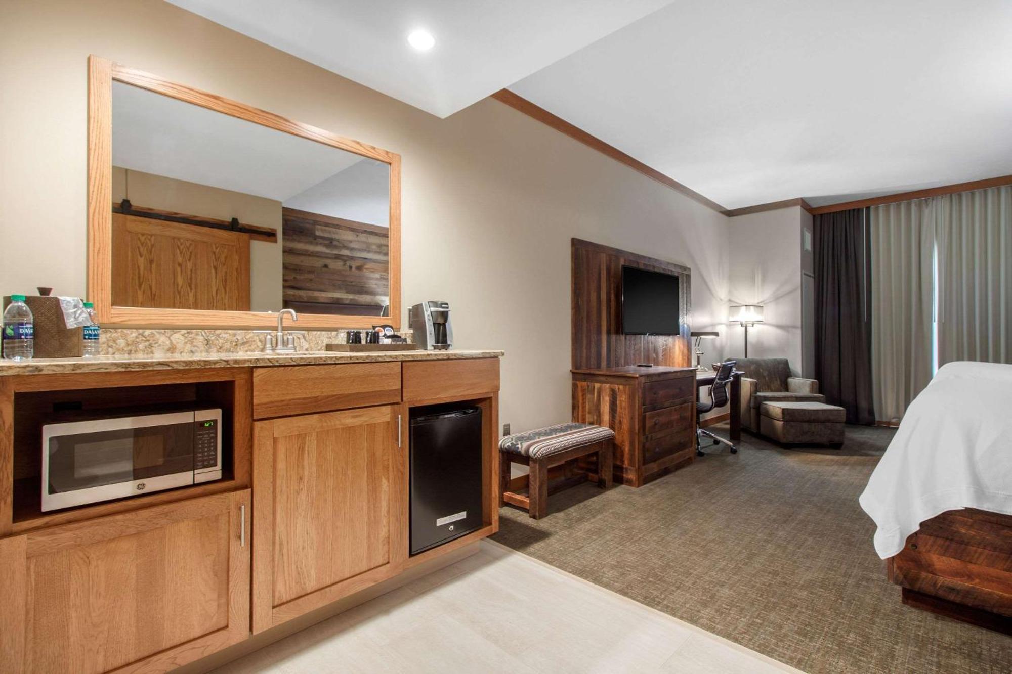 Norfolk Lodge & Suites, Ascend Hotel Collection Buitenkant foto